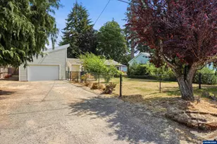 4626 Reimann St NE, Salem, OR 97305 - Photo 2