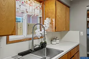 1227 SW Oregon Ave, Dallas, OR 97338 - Photo 22