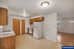 809 33rd Av SE, Albany, OR 97322 - Photo 10