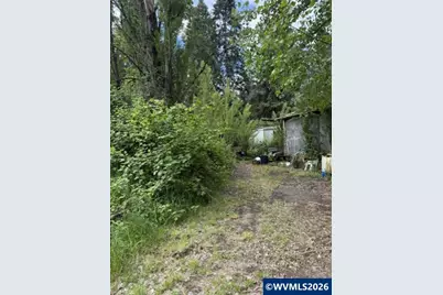 30040 Tolomei Ln, Lebanon, OR 97355 - Photo 2
