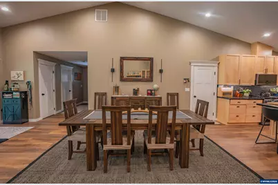 37835 River Dr, Lebanon, OR 97355 - Photo 10