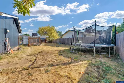 308 Violet St, Lebanon, OR 97355 - Photo 24