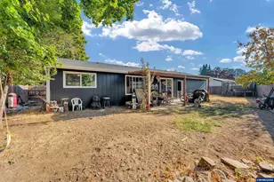 308 Violet St, Lebanon, OR 97355 - Photo 22