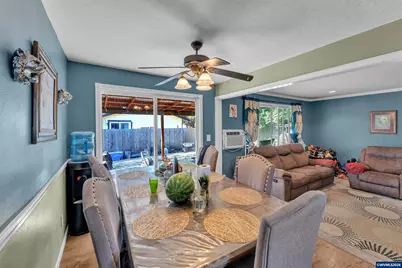 308 Violet St, Lebanon, OR 97355 - Photo 8