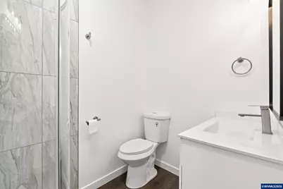 146 D St, Woodburn, OR 97071 - Photo 14
