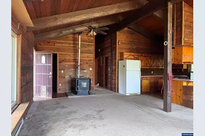 34033 Totem Pole Rd, Lebanon, OR 97355 - Photo 12