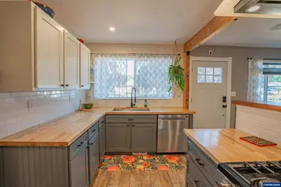 840 Davidson St SE, Albany, OR 97322 - Photo 8