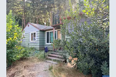 140 7th Av, Sweet Home, OR 97386 - Photo 2