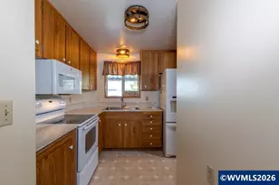 1487 Walton Way, Woodburn, OR 97071 - Photo 12