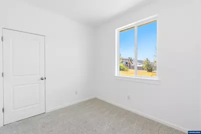 4608 Airport Ln, Sweet Home, OR 97386 - Photo 8