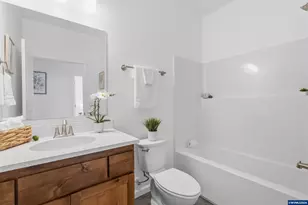 4608 Airport Ln, Sweet Home, OR 97386 - Photo 14