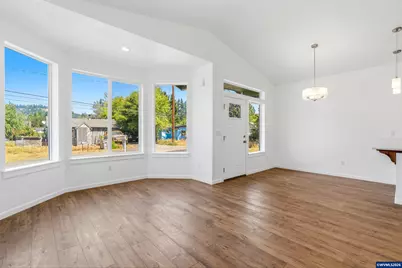 4608 Airport Ln, Sweet Home, OR 97386 - Photo 4