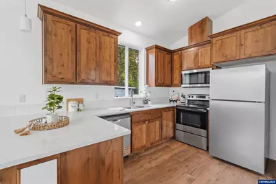 4608 Airport Ln, Sweet Home, OR 97386 - Photo 10