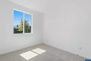 4608 Airport Ln, Sweet Home, OR 97386 - Photo 12