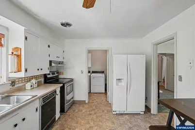 2095 University St SE, Salem, OR 97301 - Photo 14