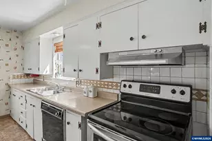 2095 University St SE, Salem, OR 97301 - Photo 12