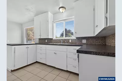 325 Chicago St SE, Albany, OR 97321 - Photo 8