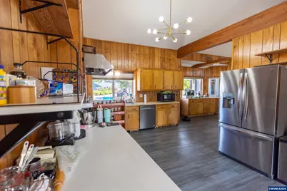 1080 Hope Av NW, Salem, OR 97304 - Photo 16