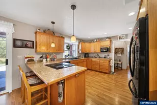 200 SE Crestview Ln, Madras, OR 97741 - Photo 10