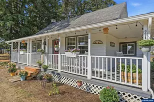 267 NW Woods Ln, Dallas, OR 97338 - Photo 4