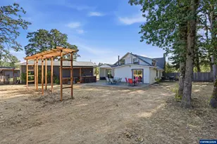 267 NW Woods Ln, Dallas, OR 97338 - Photo 28