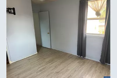 745 16th Av SW, Albany, OR 97321 - Photo 4