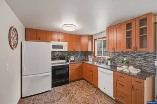 1306 27th Av SE, Albany, OR 97322 - Photo 22