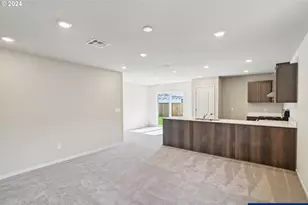 699 Minnesota St, Lebanon, OR 97355 - Photo 2
