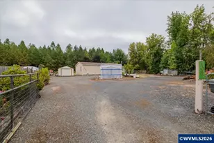 1087 38th Ave, Sweet Home, OR 97386 - Photo 2