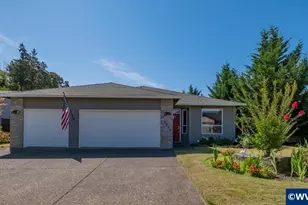 1046 Twinwood Ct NW, Salem, OR 97304 - Photo 1