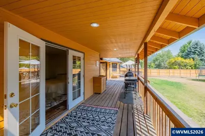 812 Garvord St, Lebanon, OR 97355 - Photo 2