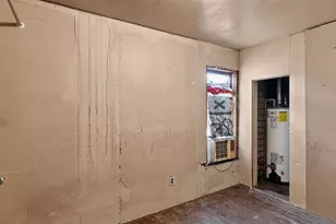 42 E St, Lebanon, OR 97219 - Photo 6