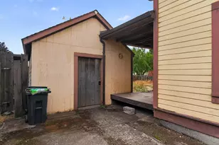 42 E St, Lebanon, OR 97219 - Photo 28
