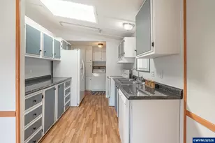 631 E Ellendale Ave, Dallas, OR 97338 - Photo 8