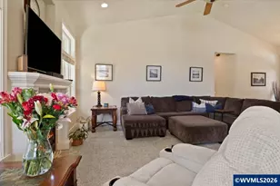 317 NW Ivy Ave, Dallas, OR 97338 - Photo 8