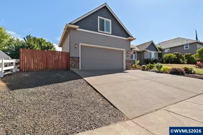 317 NW Ivy Av, Dallas, OR 97338 - Photo 2