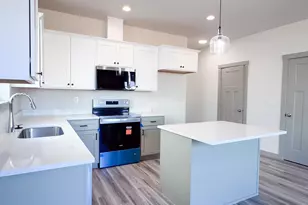 1521 11th St, Dallas, OR 97338 - Photo 8