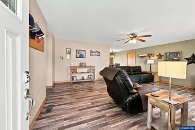 7762 45th Pl NE, Salem, OR 97305 - Photo 4