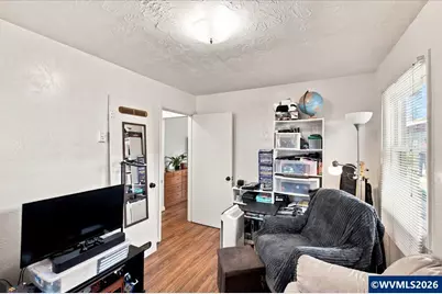 1742 Center St NE, Salem, OR 97301 - Photo 24