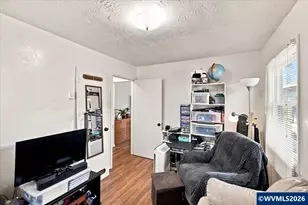 1742 Center St NE, Salem, OR 97301 - Photo 24