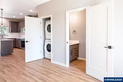 946 NW 10th St, Corvallis, OR 97330 - Photo 10