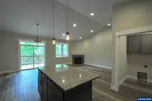 257 NW Douglas (-259) St, Dallas, OR 97338 - Photo 4
