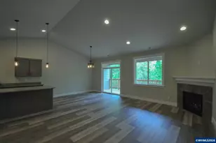 257 NW Douglas (-259) St, Dallas, OR 97338 - Photo 6