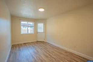 208 Faith St, Jefferson, OR 97352 - Photo 16