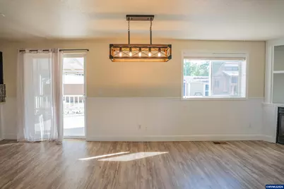 208 Faith St, Jefferson, OR 97352 - Photo 10