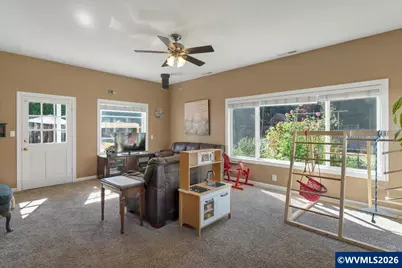 950 Cedar Wy SE, Salem, OR 97302 - Photo 32