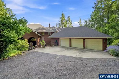 40450 Hilltop Dr, Lebanon, OR 97355 - Photo 4