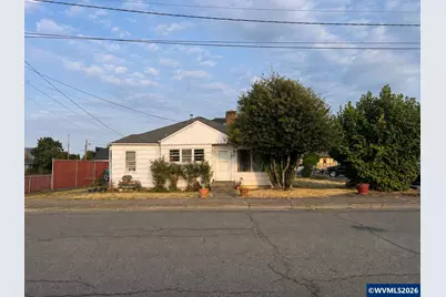 766 S 2nd St, Lebanon, OR 97355 - Photo 2