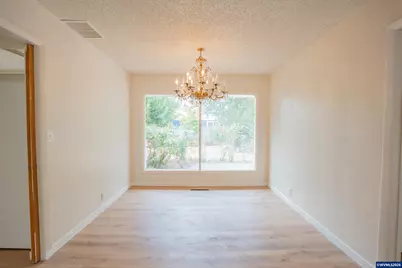 680 E Sherman St, Lebanon, OR 97355 - Photo 8