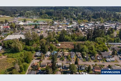 1400 Nandina St, Sweet Home, OR 97386 - Photo 2